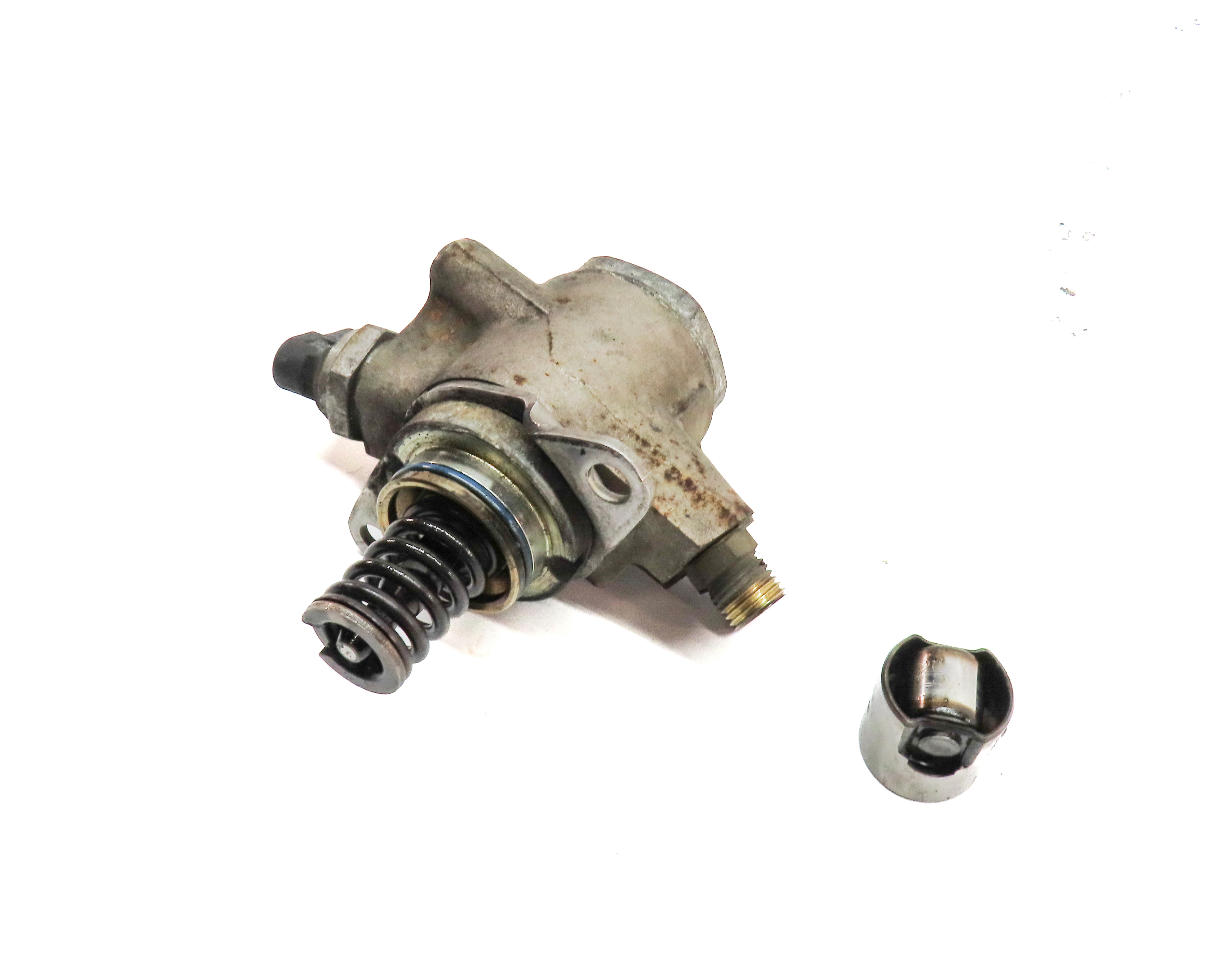 12-17 AUDI A6 A7 A8 Q5 Q7 S4 S5 (B8 8K 8T C7 4L) 3.0L HIGH PRESSURE FUEL PUMP — exact item pictured